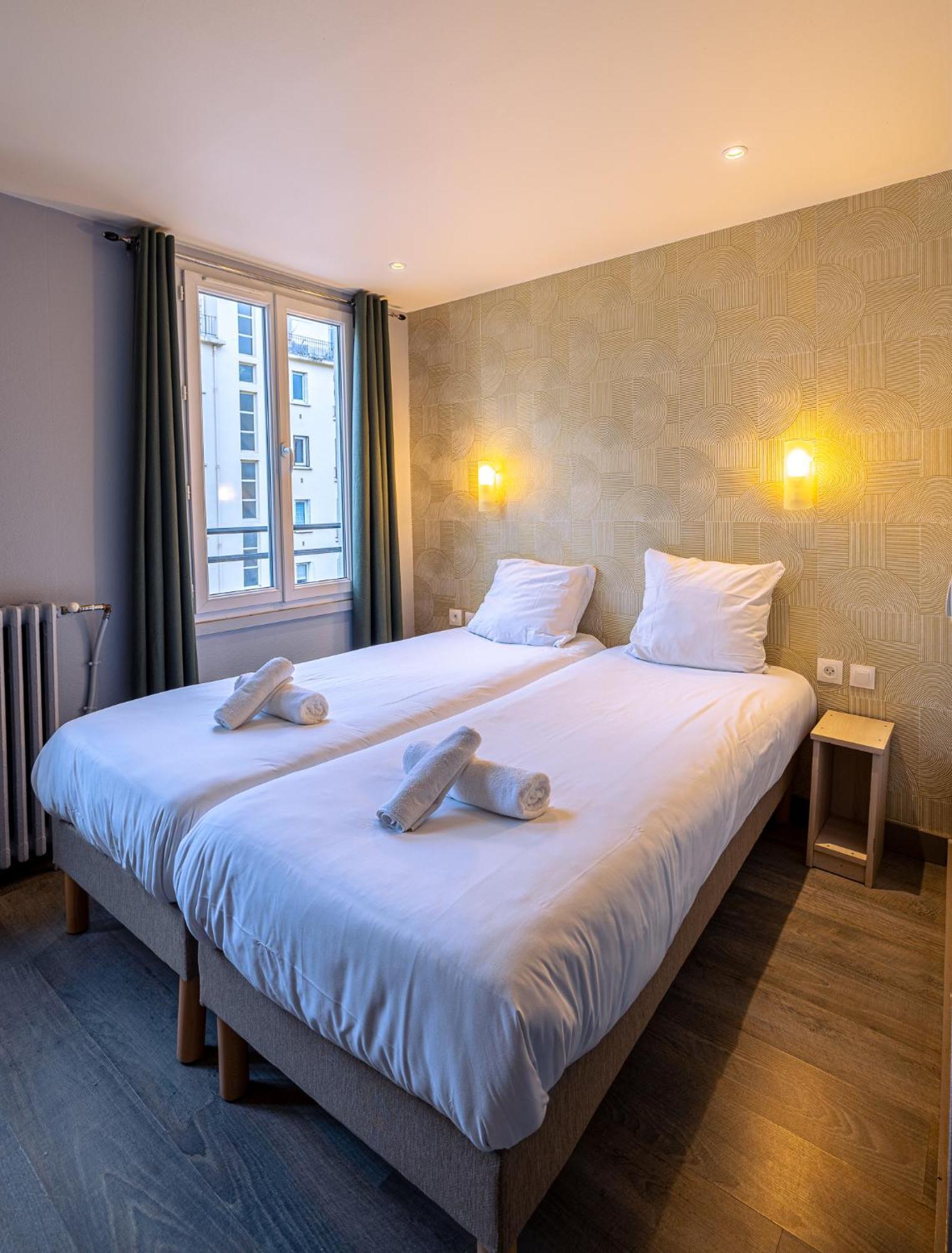 Hotel Aix Europe Paris Exterior photo