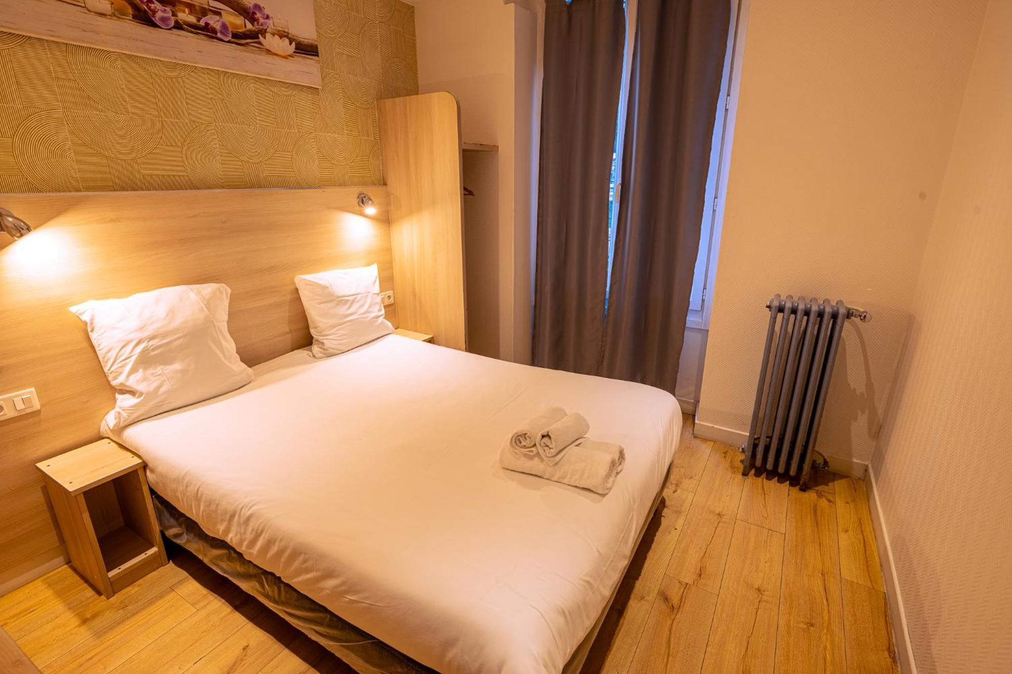 Hotel Aix Europe Paris Exterior photo